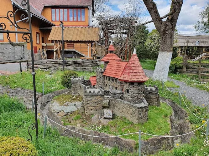 Колиба опришків