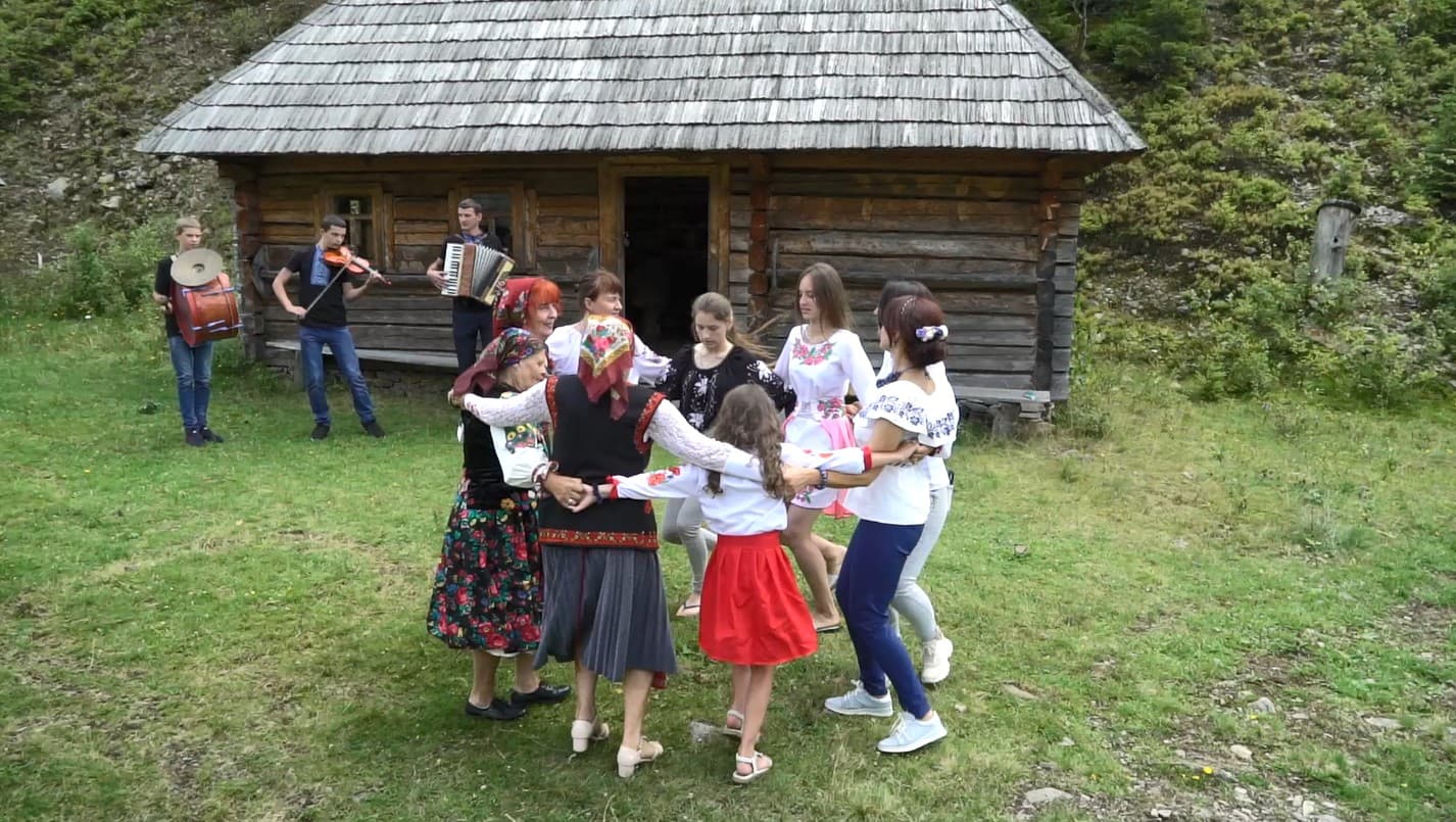 Пізнати Синевир через його традиції та культуру