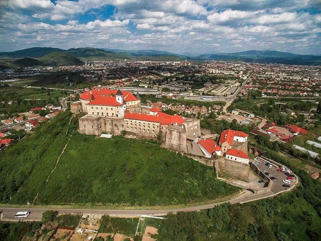 Замок Паланок відновлює роботу та очікує на відвідувачів