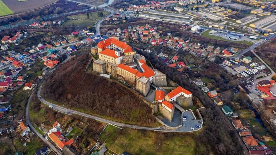 Замок Паланок змінює графік роботи