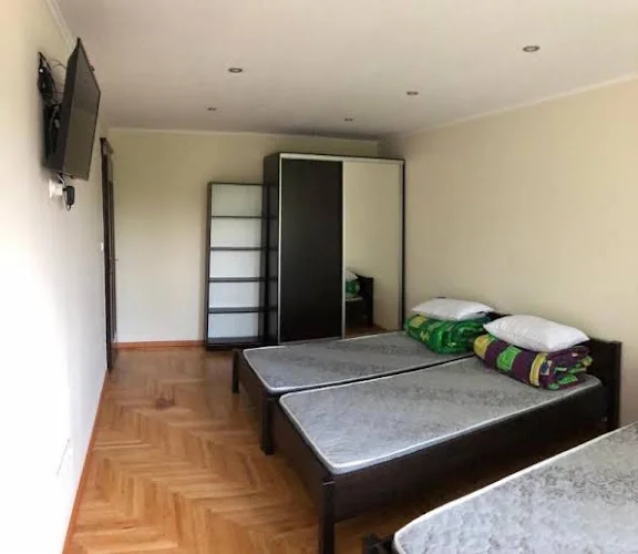 Апартамент навпроти басейну Закарпаття - Three-Bedroom Apartment