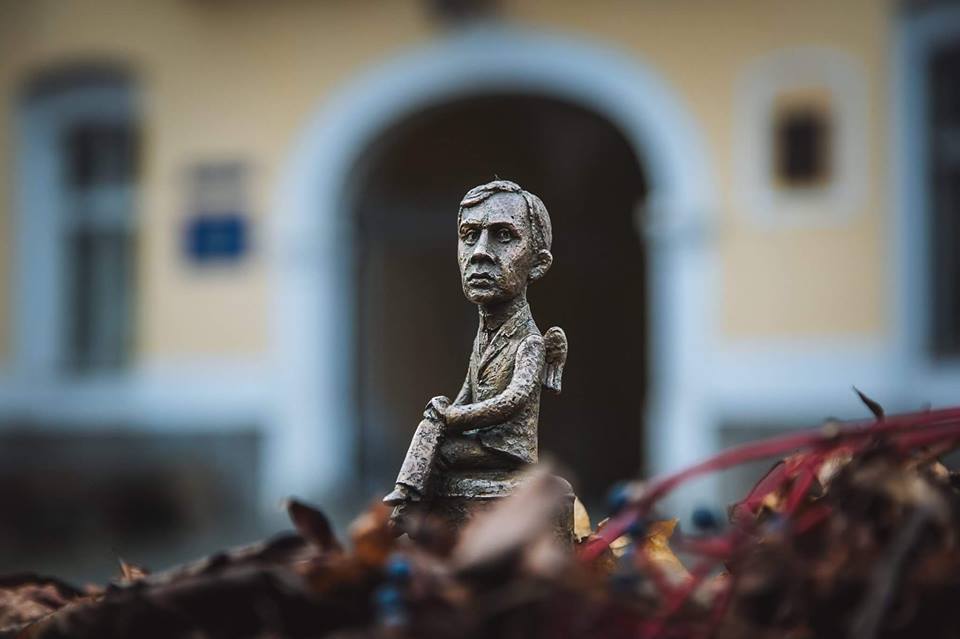 Прогулянка галереєю під відкритим небом Ужгорода