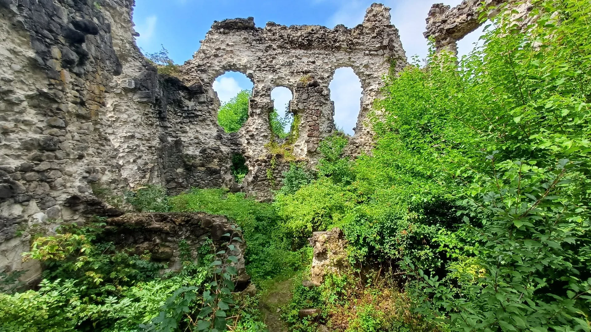 Середнянський замок