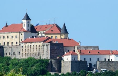 Чи знаєте Ви, що найглибша криниця Закарпаття знаходиться в місті Мукачево, на території замку "Паланок"? Це ще одна причина його відвідати та більше дізнатись про його легенди.