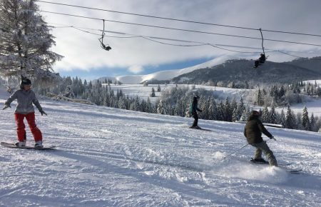 Ізки - для тих, хто плануєте обрати зимовий відпочинок в Карпатах? Зверніть увагу на послуги катання на лижах, що пропонує гірськолижний курорт Ізки на території Міжгірського району, Закарпаття.
