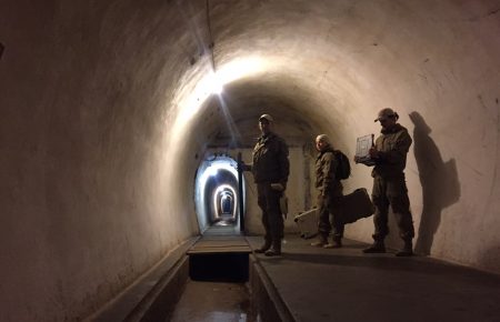 Ви маєте це побачити - бункер Лінія Арпада, що міг одночасно розмістити 500 солдат, довжина тунелів 1,5 км, на глибині до 50 метрів, здатність витримати авіаудар.