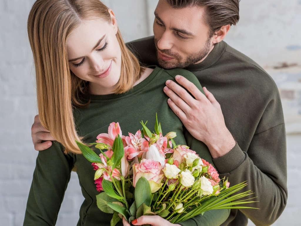Flowers.ua – швидкий сервiс доставки квітів та подарунків