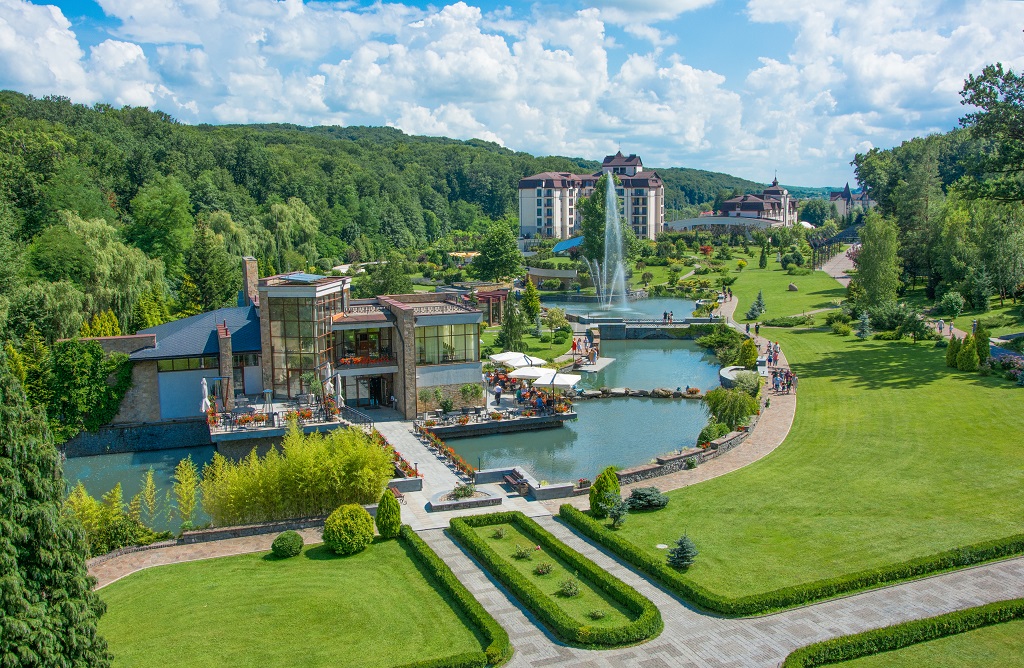 Деренівська Купіль – перший та єдиний в Україні комплекс, де високий рівень якості надання послуг офіційно підтверджено сертифікатом EuropeSpa Med.