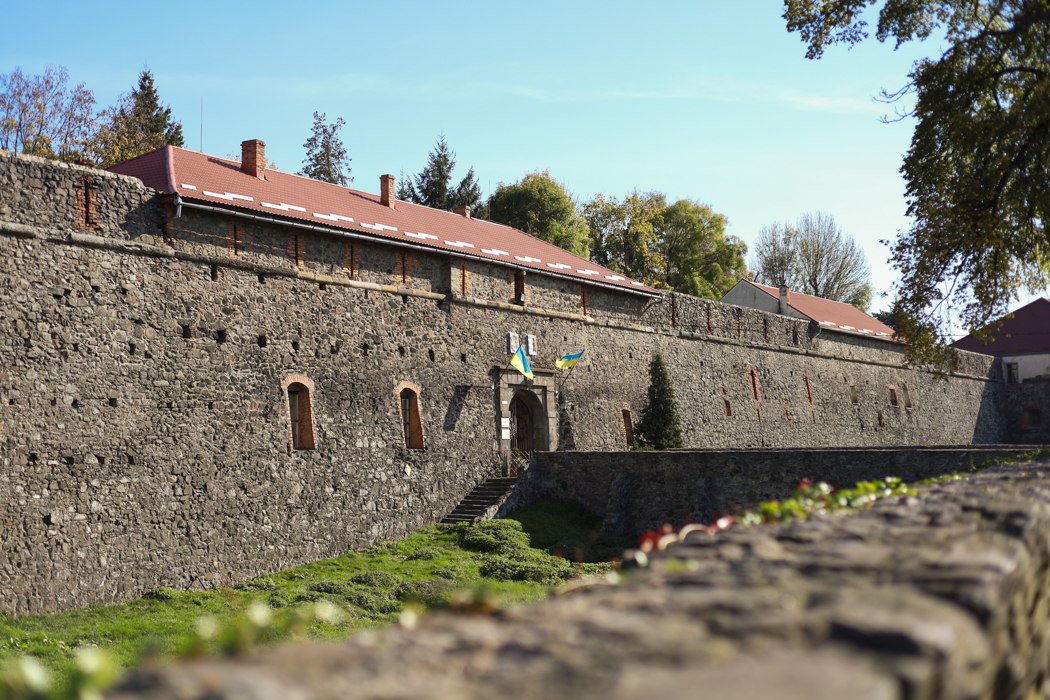 Ужгородський замок дозволить туристам вдягати обладунки