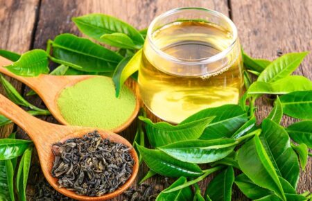 Зеленый чай безусловно лидер среди напитков, насыщает организм микроэлементами, утоляет жажду, источник витаминов.
