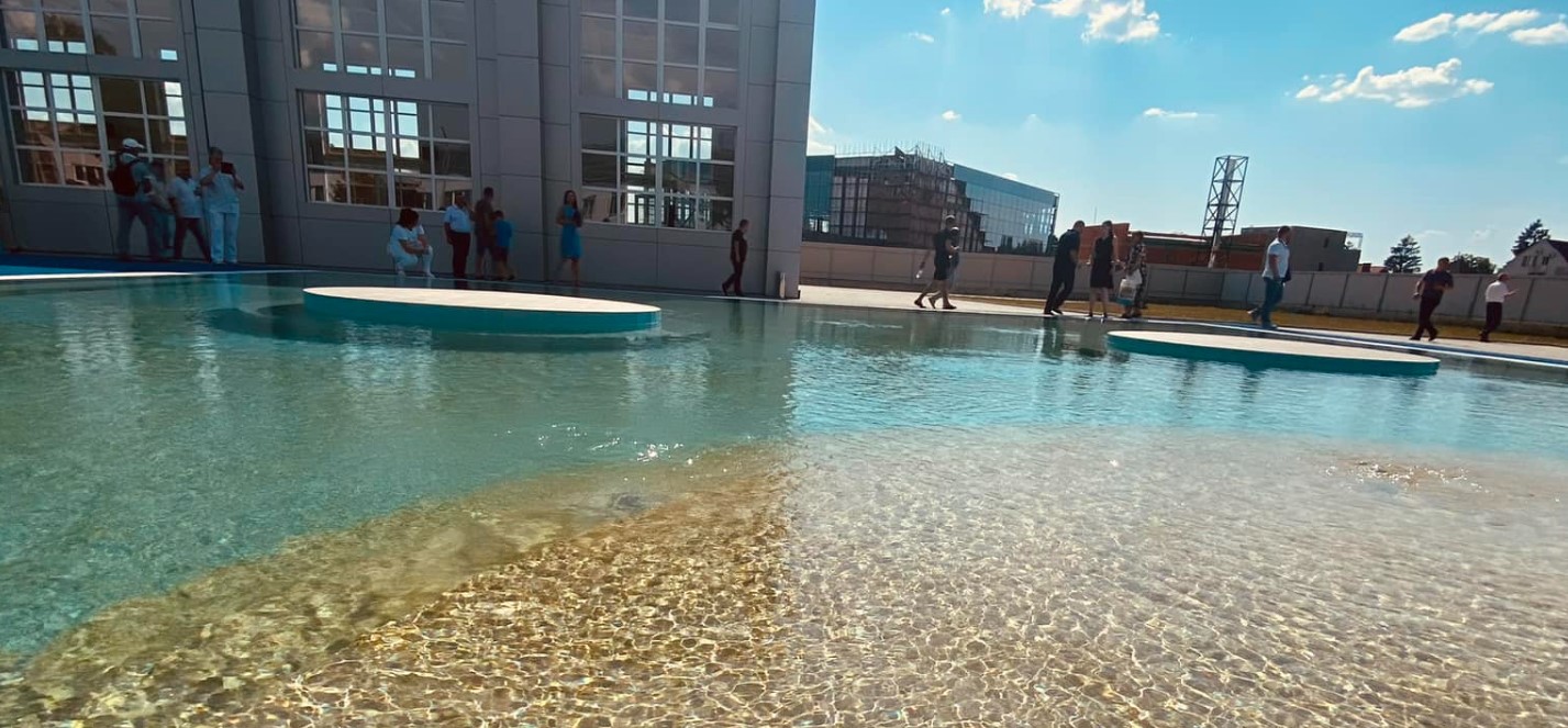 Відкриті басейни в Мукачево