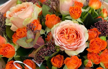 Доставка квітів у Львові від BuketExpress - це швидкий, зручний і надійний спосіб зробити подарунок вашим близьким. З великим вибором квітів і букетів.