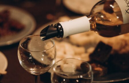 Вже цієї неділі, 18 лютого, команда MUSE Travel та Čopak wine запрошує вас на захід у зв