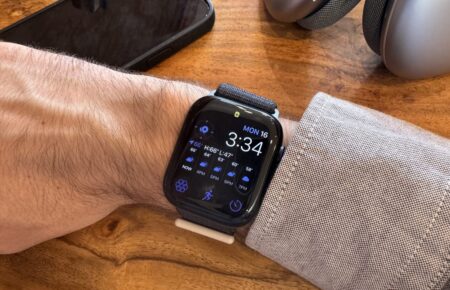 Apple Watch Series 9 - это не просто умные наручные часы. Это ваш персональный ассистент по здоровью и фитнесу, модный девайс и авторитетный спортивный и даже деловой партнер.