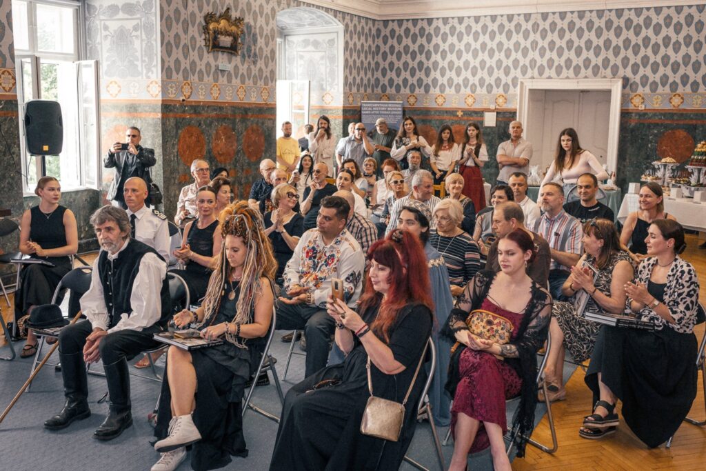 Фотоальбом «Відвертість» Михайла Дороговича