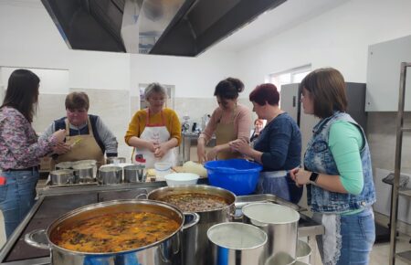 Збереження спільних ремесел і традицій: підсумки транскордонного проєкту Закарпаття – Сату-Маре Проєкт був спрямований на збереження та розвиток спільної культурної спадщини прикордонного українсько-румунського регіону шляхом підтримки традиційних ремесел, гастрономічних та культурних традицій Закарпатської області та повіту Сату-Маре.