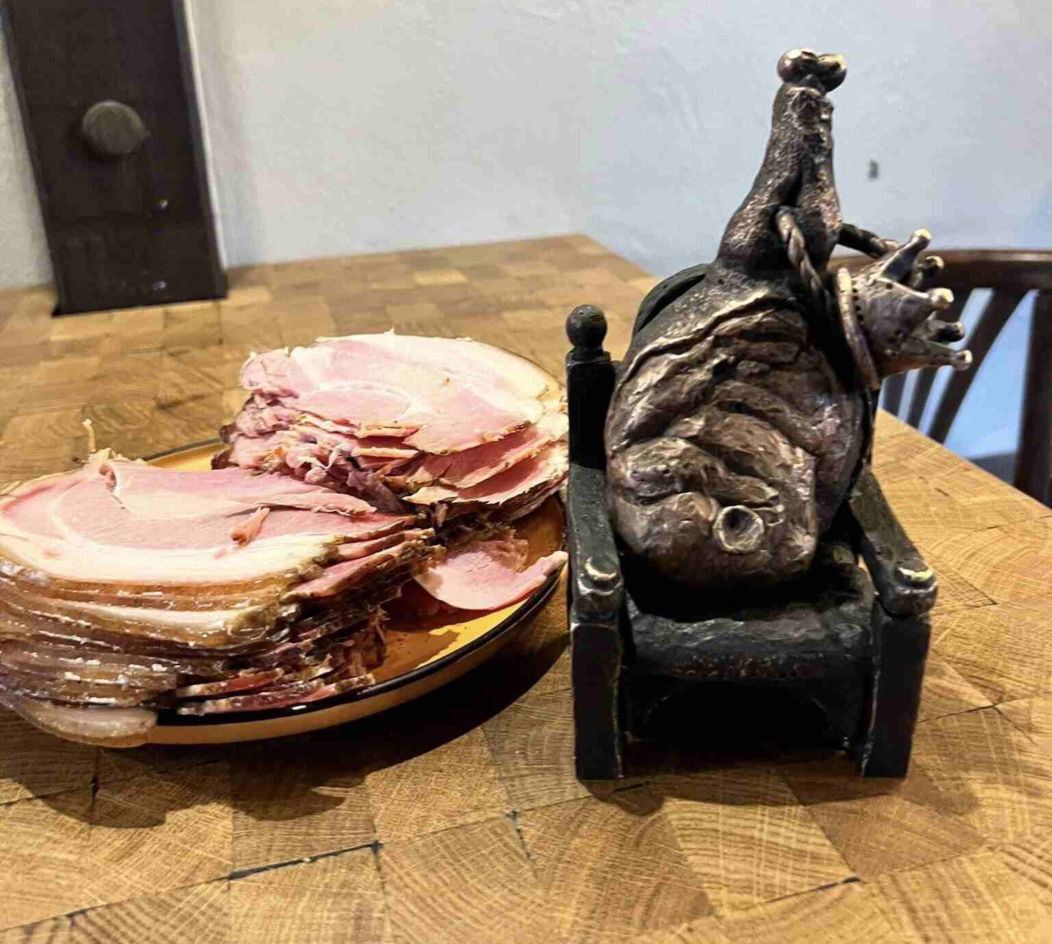 Пам’ятник шовдарю в Закарпатті